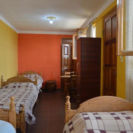טופיזה Hostal Coronel Pedro Arraya מראה חיצוני תמונה