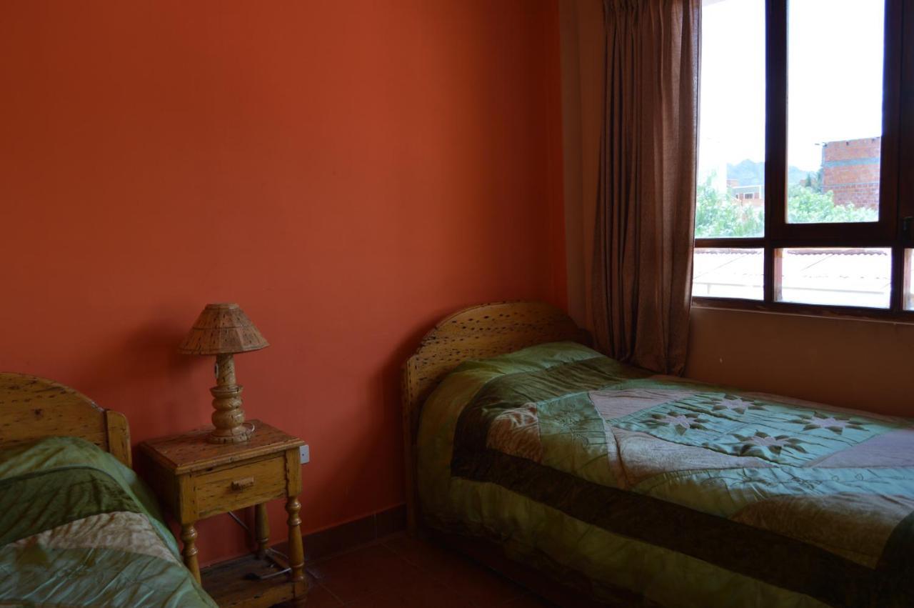 טופיזה Hostal Coronel Pedro Arraya מראה חיצוני תמונה