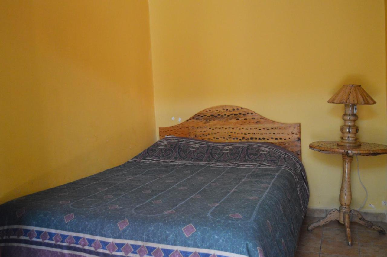 טופיזה Hostal Coronel Pedro Arraya מראה חיצוני תמונה