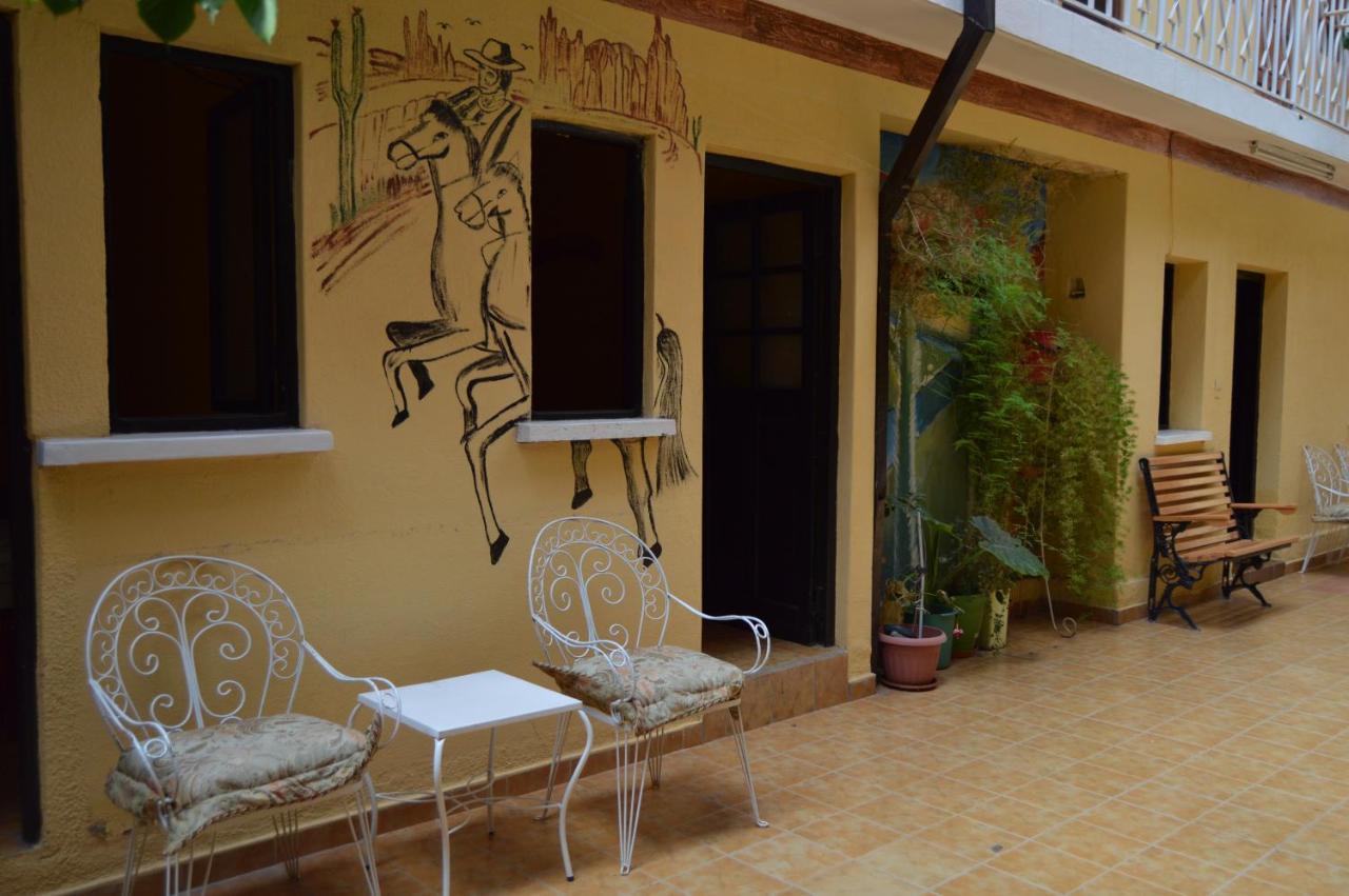 טופיזה Hostal Coronel Pedro Arraya מראה חיצוני תמונה
