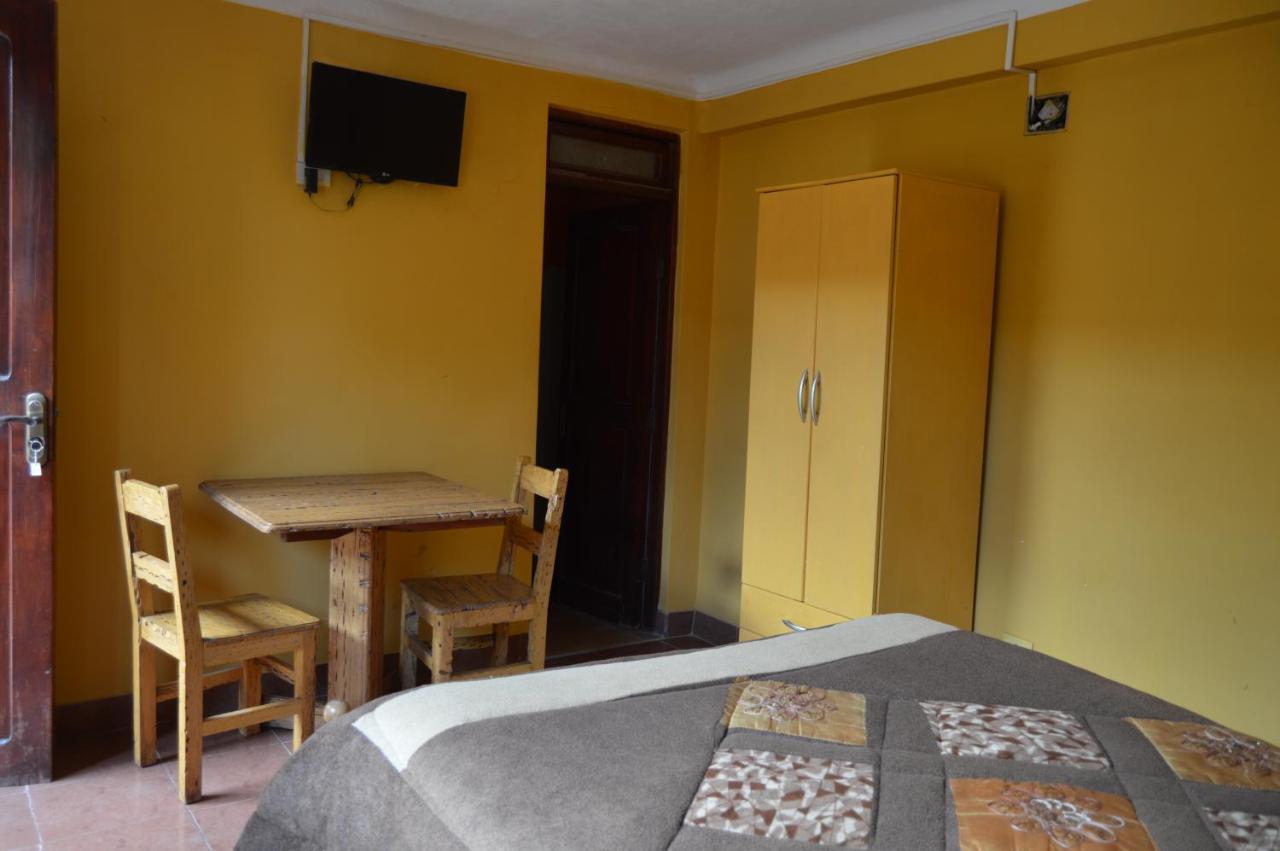 טופיזה Hostal Coronel Pedro Arraya מראה חיצוני תמונה