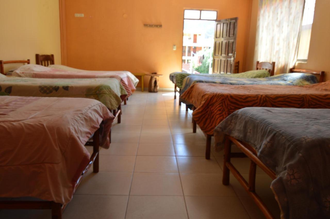 טופיזה Hostal Coronel Pedro Arraya מראה חיצוני תמונה
