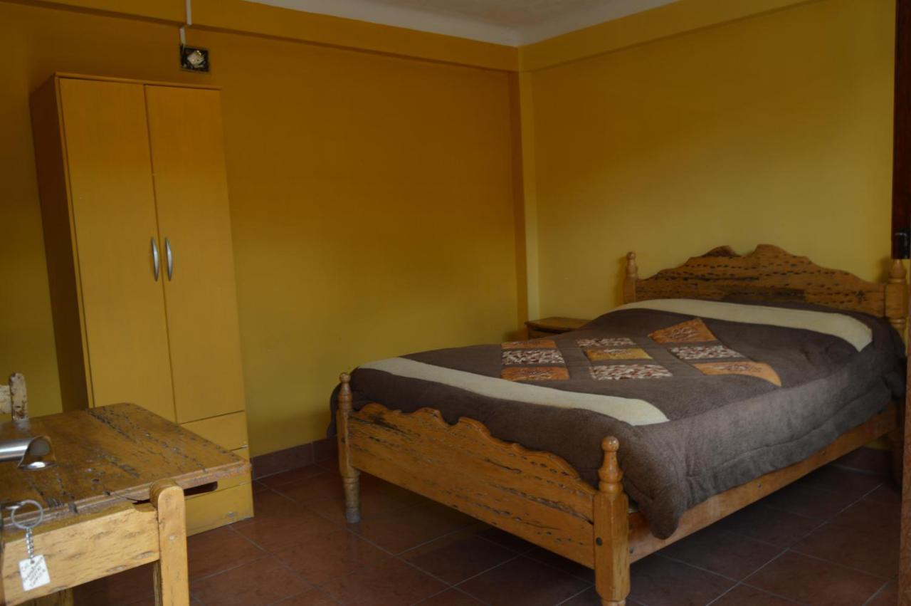 טופיזה Hostal Coronel Pedro Arraya מראה חיצוני תמונה