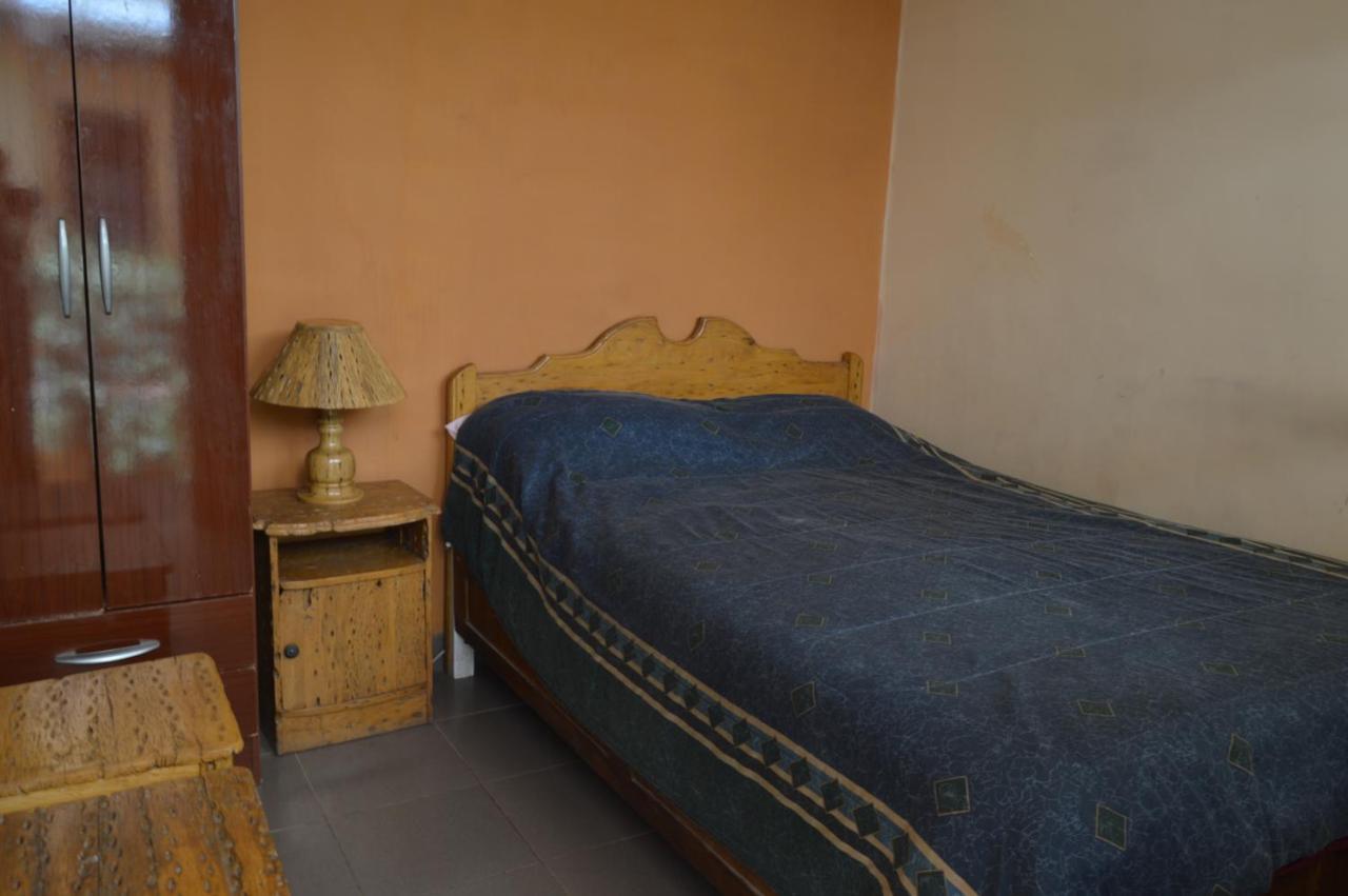 טופיזה Hostal Coronel Pedro Arraya מראה חיצוני תמונה