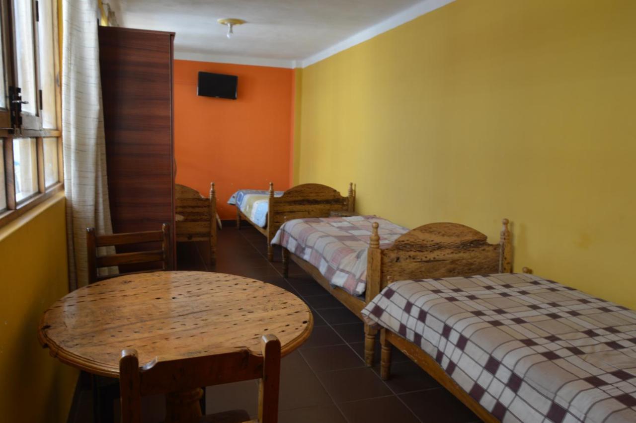 טופיזה Hostal Coronel Pedro Arraya מראה חיצוני תמונה