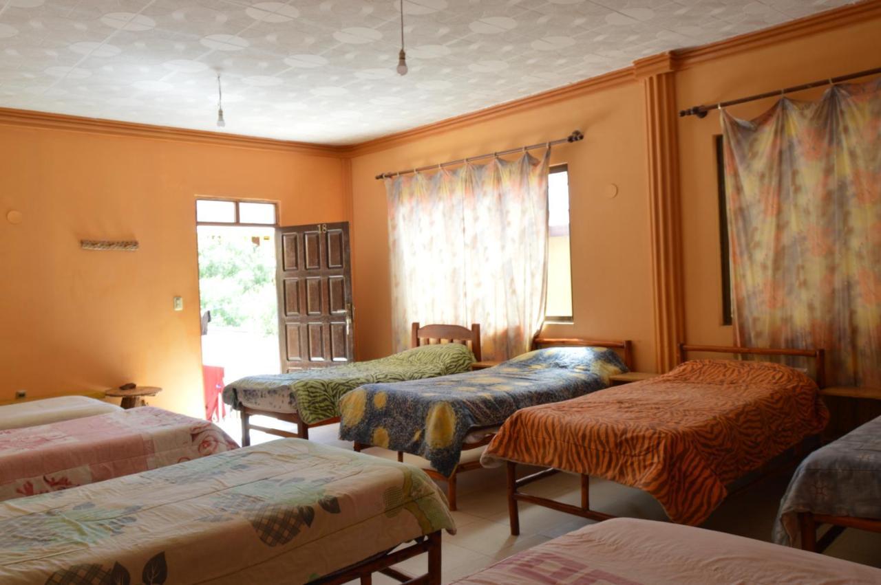 טופיזה Hostal Coronel Pedro Arraya מראה חיצוני תמונה