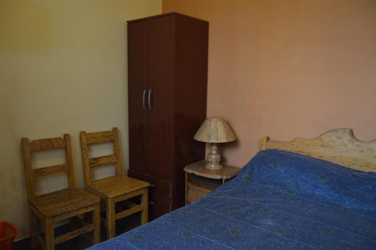 טופיזה Hostal Coronel Pedro Arraya מראה חיצוני תמונה