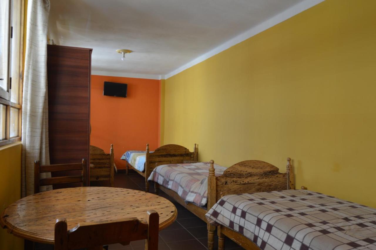 טופיזה Hostal Coronel Pedro Arraya מראה חיצוני תמונה