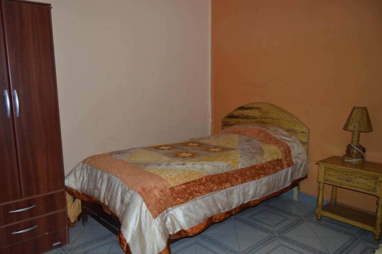 טופיזה Hostal Coronel Pedro Arraya מראה חיצוני תמונה