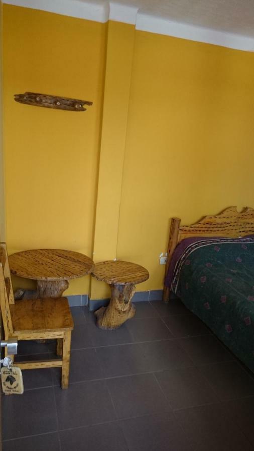 טופיזה Hostal Coronel Pedro Arraya מראה חיצוני תמונה