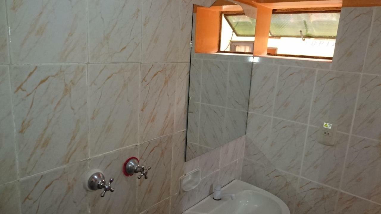 טופיזה Hostal Coronel Pedro Arraya מראה חיצוני תמונה
